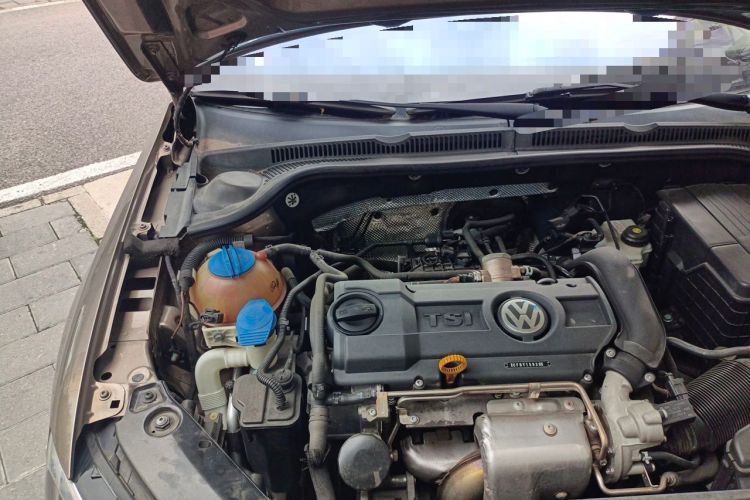 Used Volkswagen Sagitar 2012 1.4TSI Automatic Fashion Edition Engine Bay Right