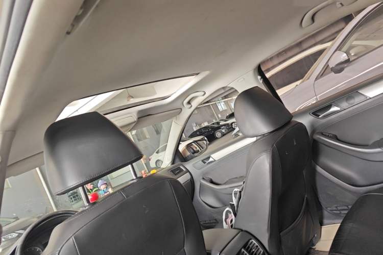 Used Volkswagen Sagitar 2012 1.6L Automatic Comfort Edition Headliner