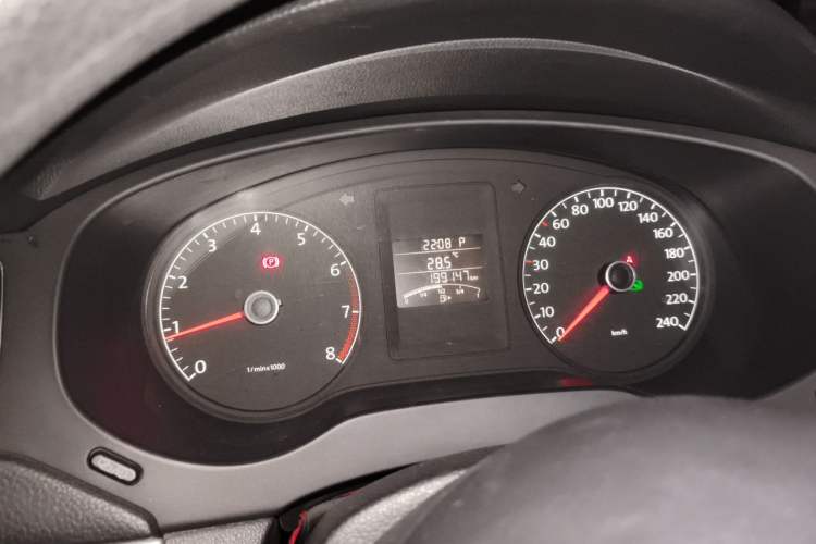Used Volkswagen Sagitar 2012 1.6L Automatic Comfort Edition Instrument Cluster