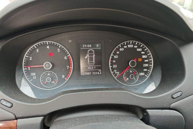 Used Volkswagen Sagitar 2012 1.4TSI Automatic Flagship Edition Instrument Cluster