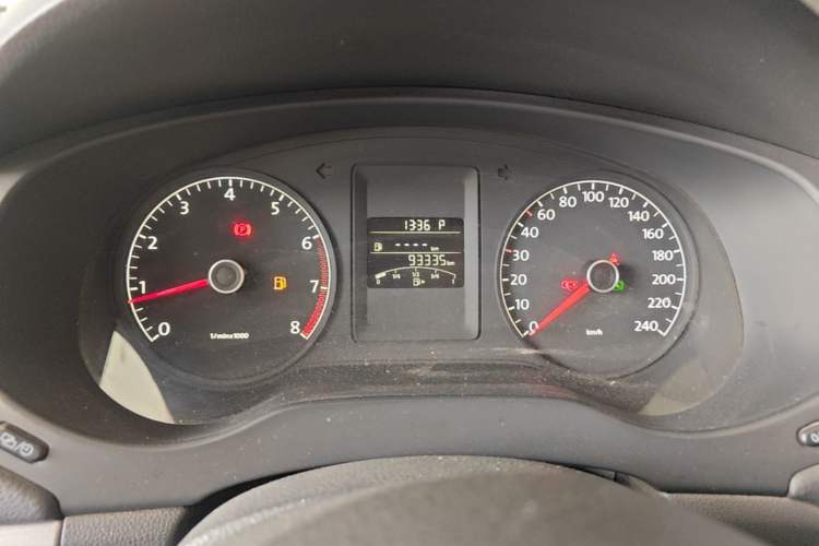 Used Volkswagen Sagitar 2012 1.6L Automatic Comfort Edition Instrument Cluster