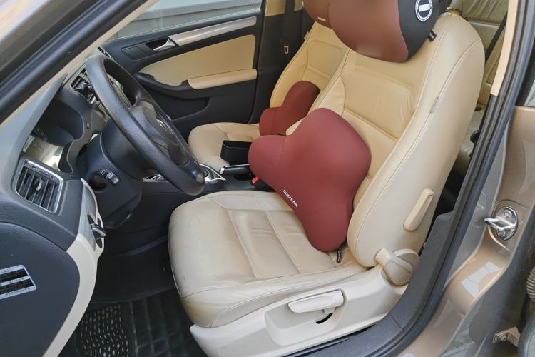 Used Volkswagen Sagitar 2012 1.6L Automatic Fashion Edition Left Front Seat