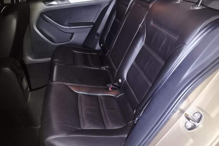 Used Volkswagen Sagitar 2012 1.6L Automatic Comfort Edition Left Rear Seat