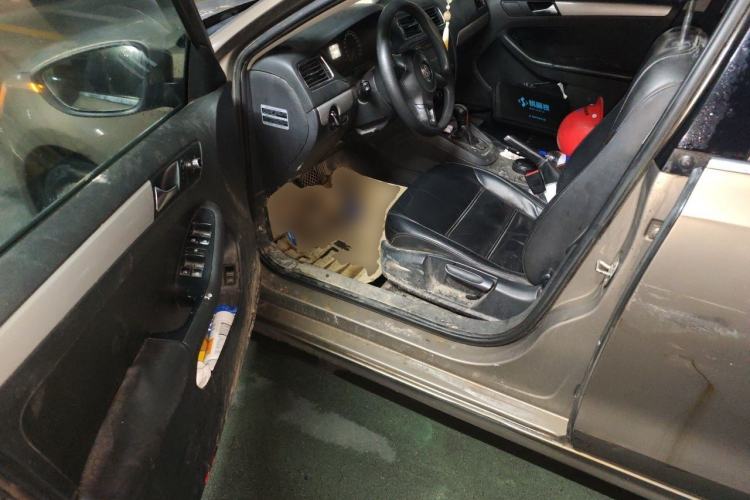 Used Volkswagen Sagitar 2012 1.6L Automatic Comfort Edition Driver Seat