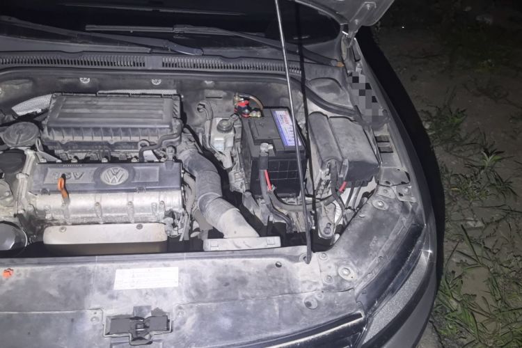 Used Volkswagen Sagitar 2012 1.6L Manual Comfort Model Engine Bay Left