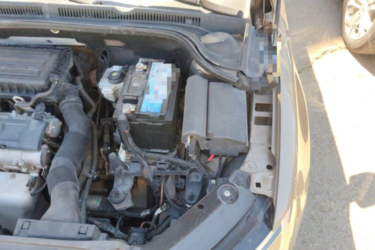 Used Volkswagen Sagitar 2012 1.6L Manual Fashion Edition Engine Bay Left