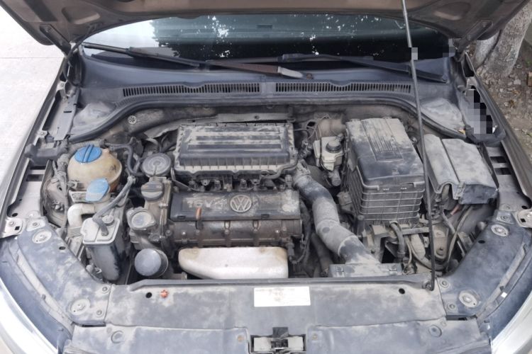 Used Volkswagen Sagitar 2012 1.6L Automatic Comfort Edition Engine Bay