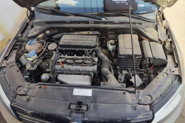 Used Volkswagen Sagitar 2012 1.6L Automatic Comfort Edition Engine Bay