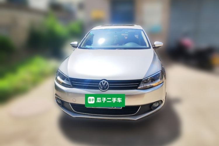 Used Volkswagen Sagitar 2012 1.6L Automatic Comfort Edition Front