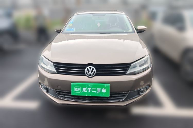Used Volkswagen Sagitar 2012 1.6L Manual Comfort Model Front