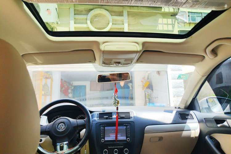 Used Volkswagen Sagitar 2012 1.6L Automatic Comfort Edition Headliner
