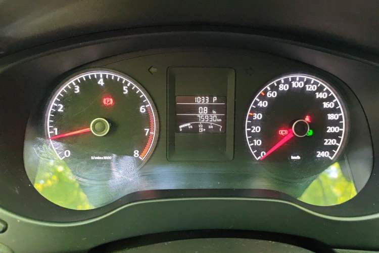 Used Volkswagen Sagitar 2012 1.6L Automatic Comfort Edition Instrument Cluster