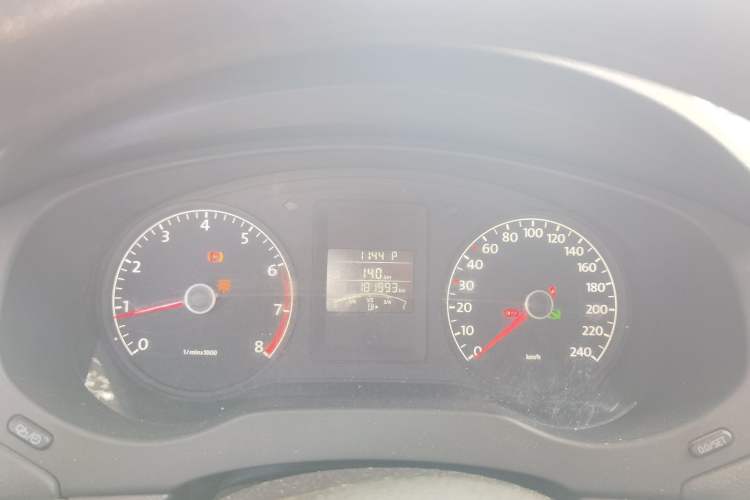 Used Volkswagen Sagitar 2012 1.6L Automatic Comfort Edition Instrument Cluster
