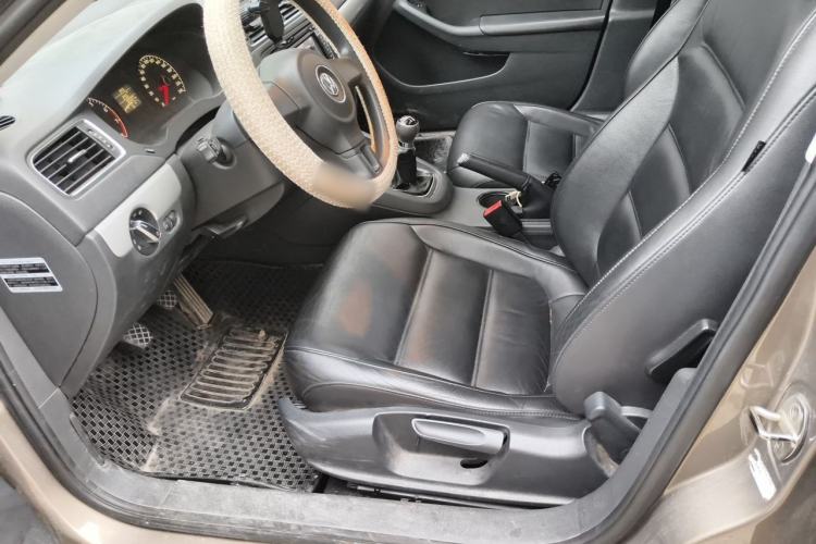 Used Volkswagen Sagitar 2012 1.6L Manual Comfort Model Left Front Seat