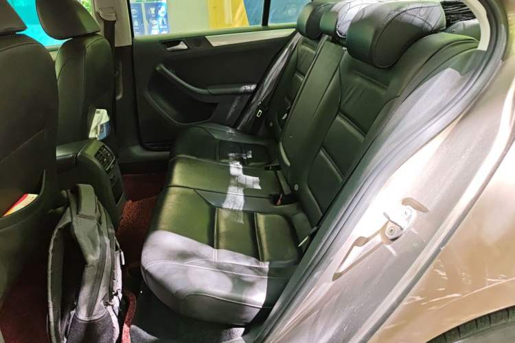 Used Volkswagen Sagitar 2012 1.6L Automatic Comfort Edition Left Rear Seat