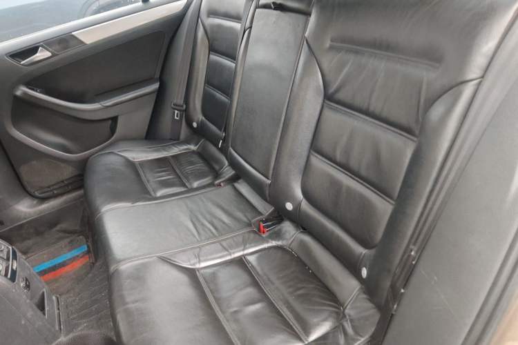 Used Volkswagen Sagitar 2012 1.6L Manual Comfort Model Left Rear Seat