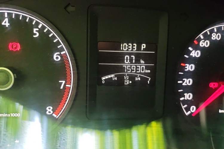Used Volkswagen Sagitar 2012 1.6L Automatic Comfort Edition Odometer Close Up