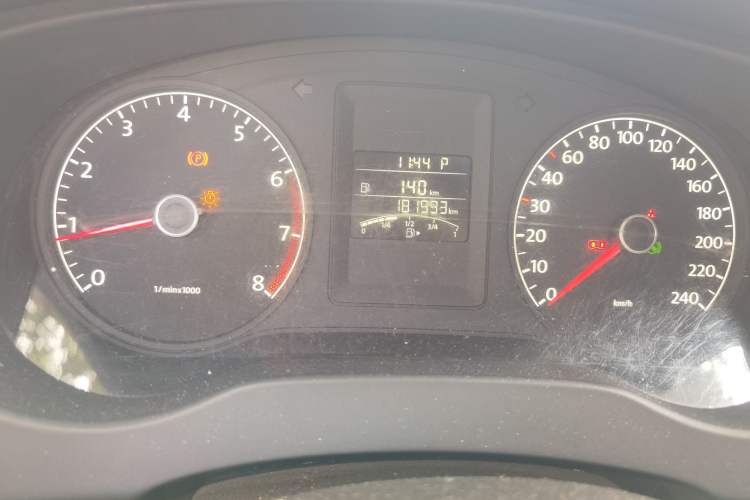 Used Volkswagen Sagitar 2012 1.6L Automatic Comfort Edition Odometer Close Up