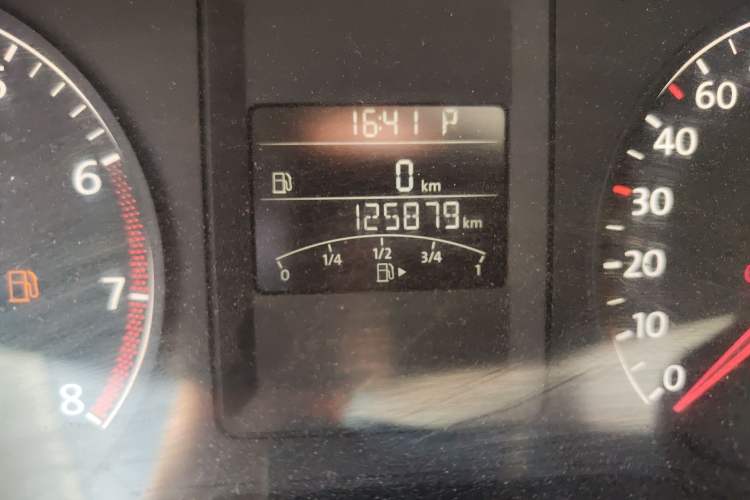 Used Volkswagen Sagitar 2012 1.6L Automatic Comfort Edition Odometer Close Up