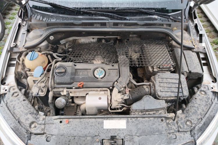 Used Volkswagen Sagitar 2012 1.4TSI Manual Fashion Edition Engine Bay