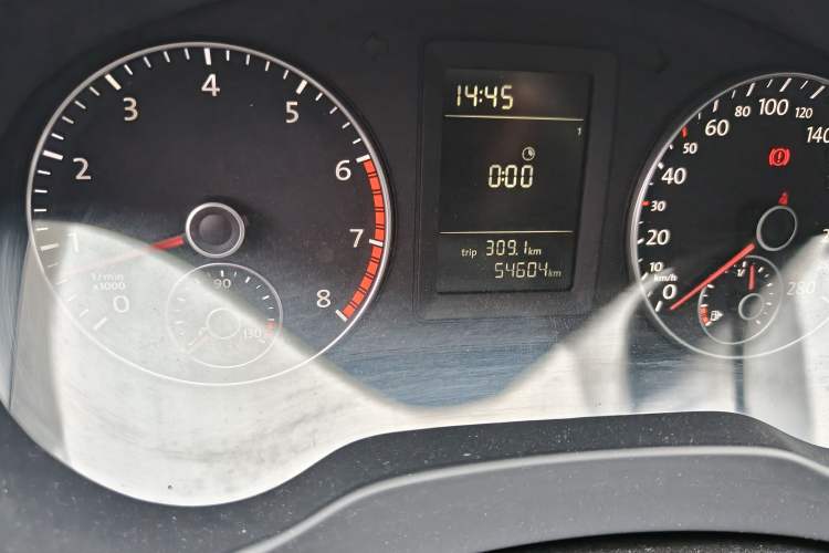 Used Volkswagen Sagitar 2012 1.4TSI Manual Fashion Edition Odometer Close Up