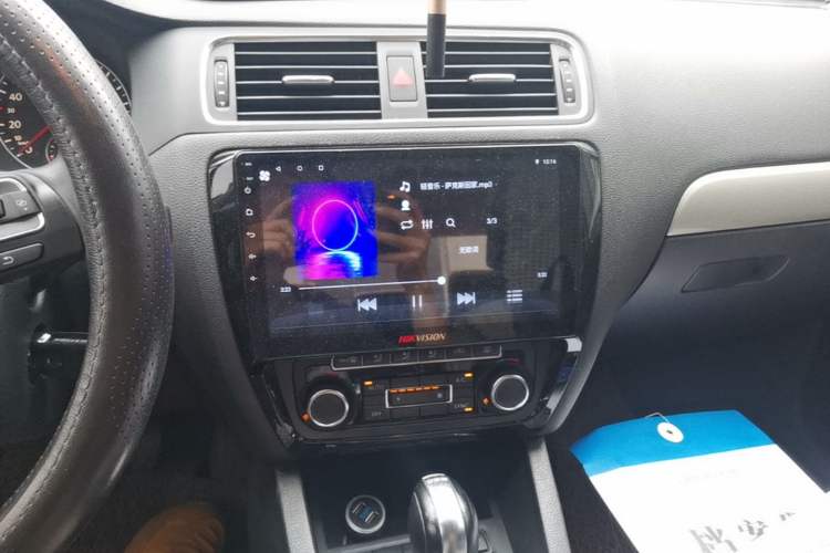 Used Volkswagen Sagitar 2012 1.4TSI Automatic Luxury Edition Audio And AC Panel