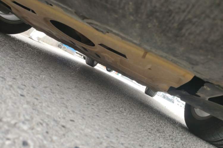 Used Volkswagen Sagitar 2012 1.6L Manual Comfort Model Chassis Front