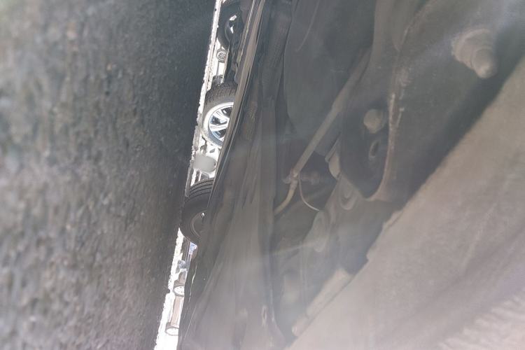 Used Volkswagen Sagitar 2012 1.6L Manual Comfort Model Chassis Rear Right