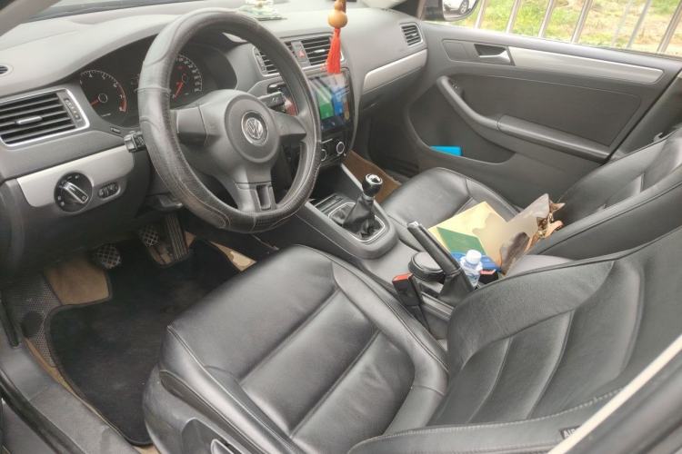 Used Volkswagen Sagitar 2012 1.6L Manual Comfort Model Driver Seat