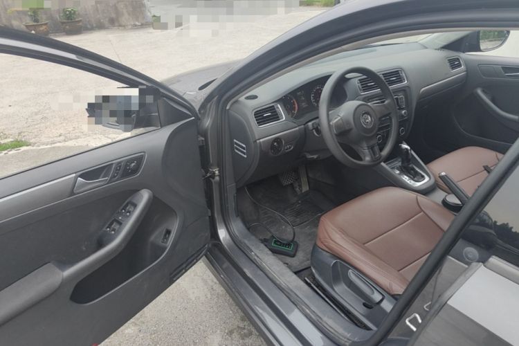 Used Volkswagen Sagitar 2012 1.4TSI Automatic Fashion Edition Driver Seat