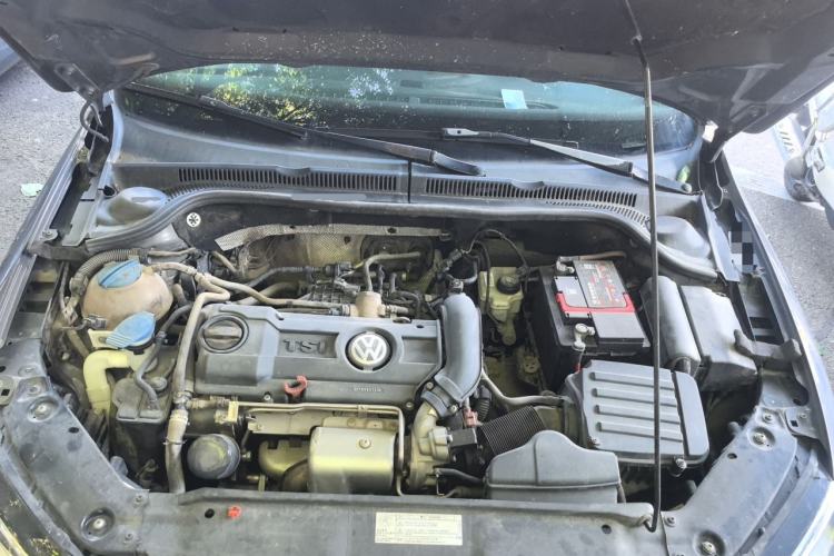 Used Volkswagen Sagitar 2012 1.4TSI Automatic Luxury Edition Engine Bay
