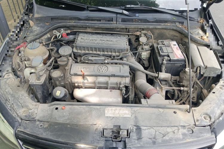 Used Volkswagen Sagitar 2012 1.6L Manual Comfort Model Engine Bay