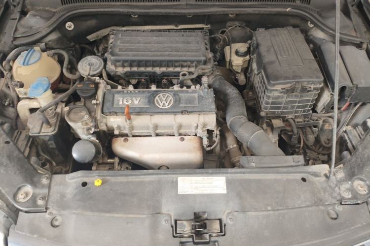 Used Volkswagen Sagitar 2012 1.6L Automatic Comfort Edition Engine Bay