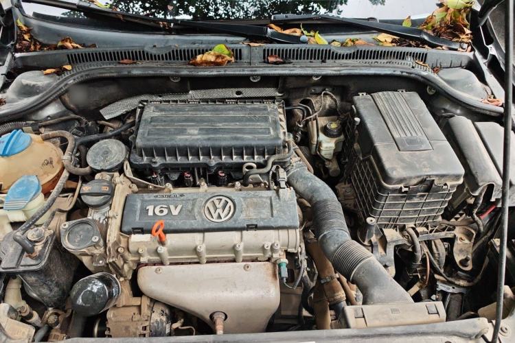 Used Volkswagen Sagitar 2012 1.6L Automatic Comfort Edition Engine Bay