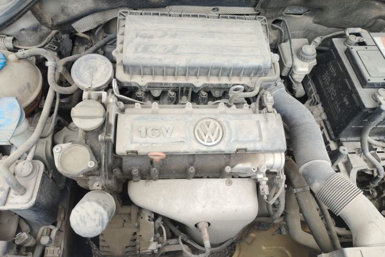 Used Volkswagen Sagitar 2012 1.6L Manual Comfort Model Engine Bay