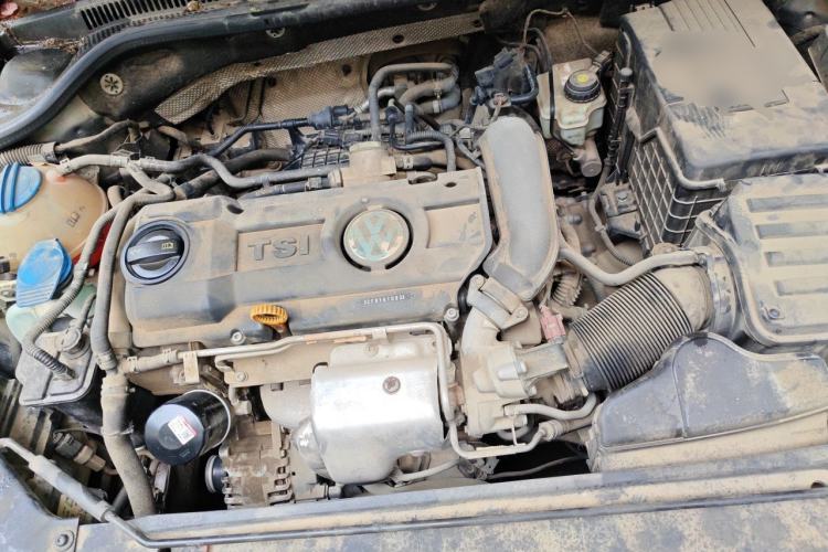 Used Volkswagen Sagitar 2012 1.4TSI Automatic Flagship Edition Engine Bay