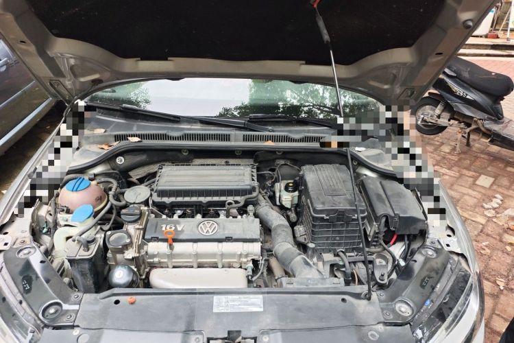Used Volkswagen Sagitar 2012 1.6L Automatic Comfort Edition Engine Bay