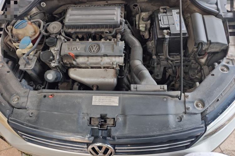 Used Volkswagen Sagitar 2012 1.6L Manual Comfort Model Engine Bay