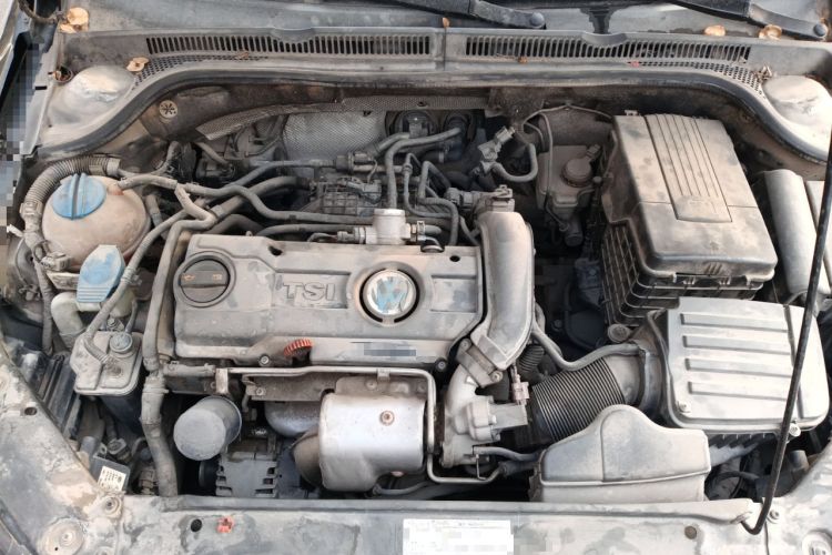 Used Volkswagen Sagitar 2012 1.4TSI Automatic Fashion Edition Engine Bay
