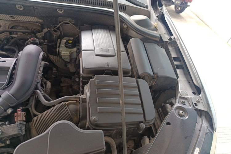 Used Volkswagen Sagitar 2012 1.4TSI Automatic Luxury Edition Engine Bay Left