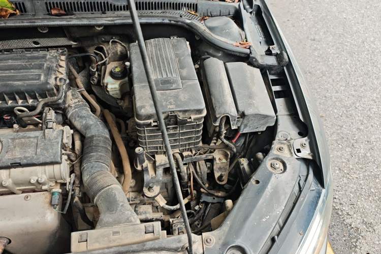 Used Volkswagen Sagitar 2012 1.6L Automatic Comfort Edition Engine Bay Left