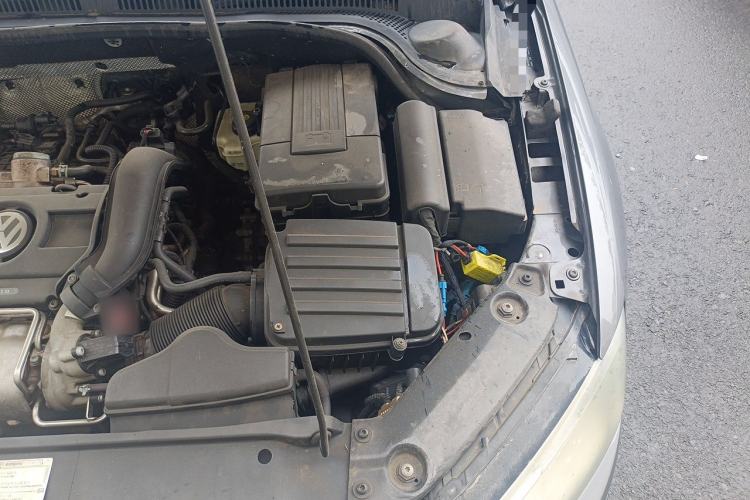 Used Volkswagen Sagitar 2012 1.4TSI Automatic Luxury Edition Engine Bay Left