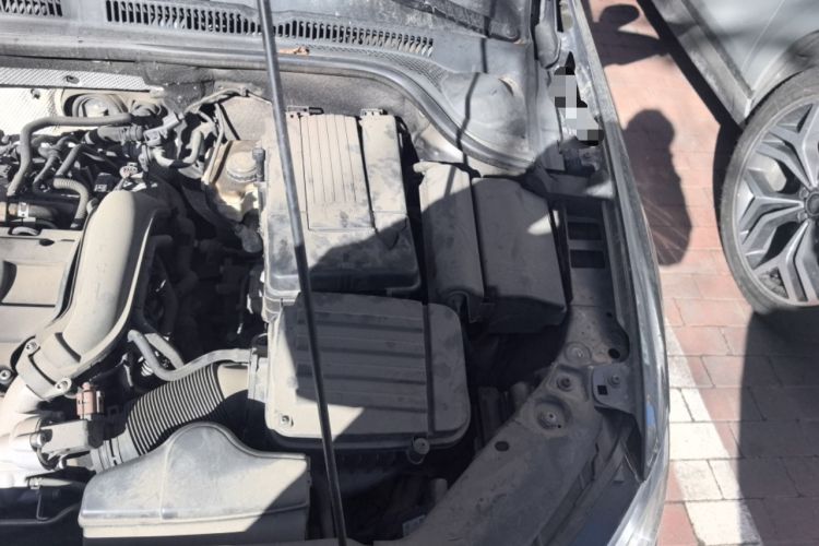 Used Volkswagen Sagitar 2012 1.4TSI Automatic Luxury Edition Engine Bay Left