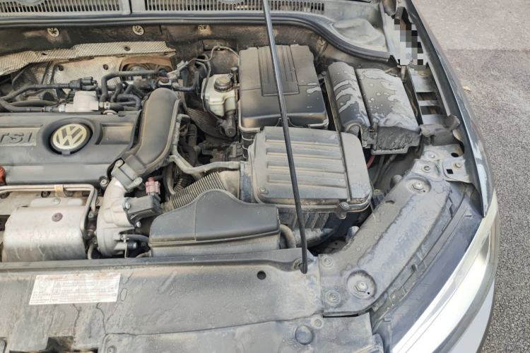 Used Volkswagen Sagitar 2012 1.4TSI Automatic Flagship Edition Engine Bay Left