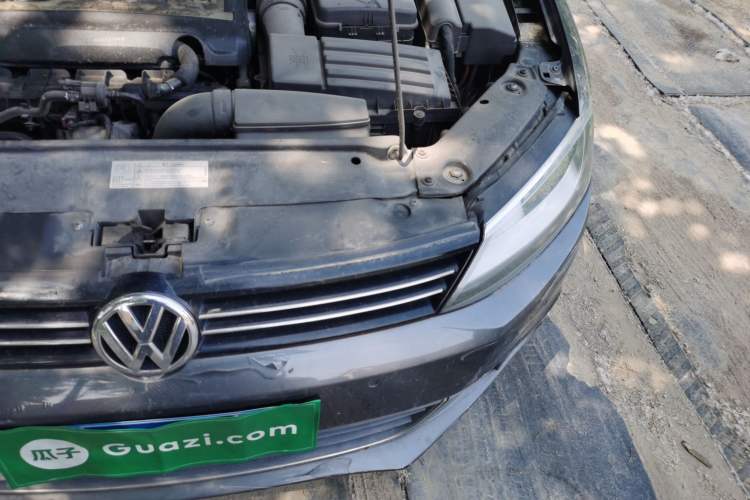 Used Volkswagen Sagitar 2012 1.8TSI Automatic Flagship Edition Engine Bay Left