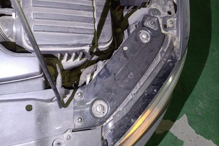 Used Volkswagen Sagitar 2012 1.4TSI Automatic Fashion Edition Engine Bay Left