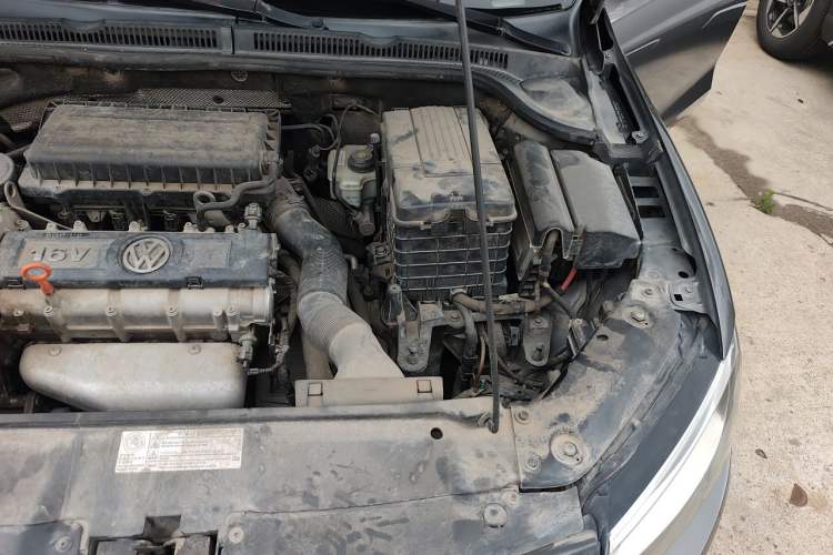 Used Volkswagen Sagitar 2012 1.6L Automatic Comfort Edition Engine Bay Left
