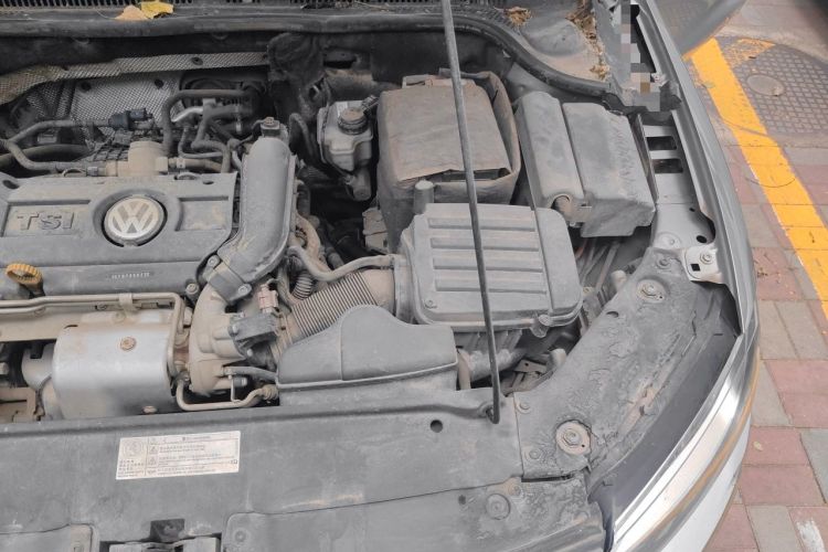 Used Volkswagen Sagitar 2012 1.4TSI Manual Luxury Model Engine Bay Left