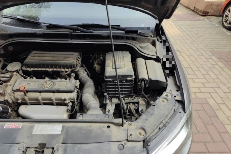 Used Volkswagen Sagitar 2012 1.6L Automatic Fashion Edition Engine Bay Left