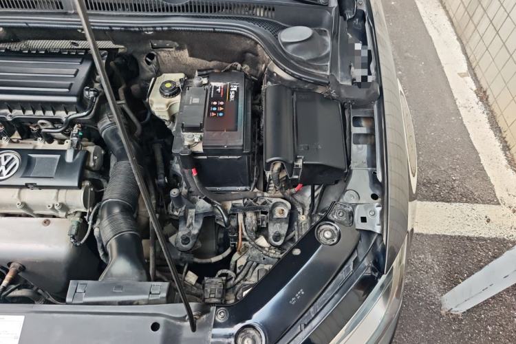 Used Volkswagen Sagitar 2012 1.6L Manual Comfort Model Engine Bay Left